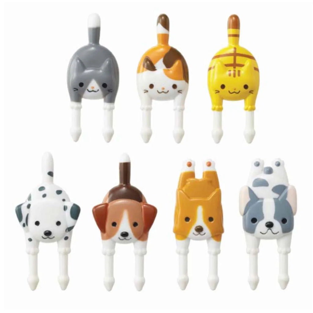 Picks Dogs and Cats